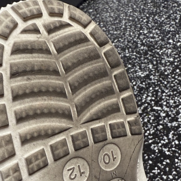 CROCS White Sz 10 men’s - Picture 5 of 10